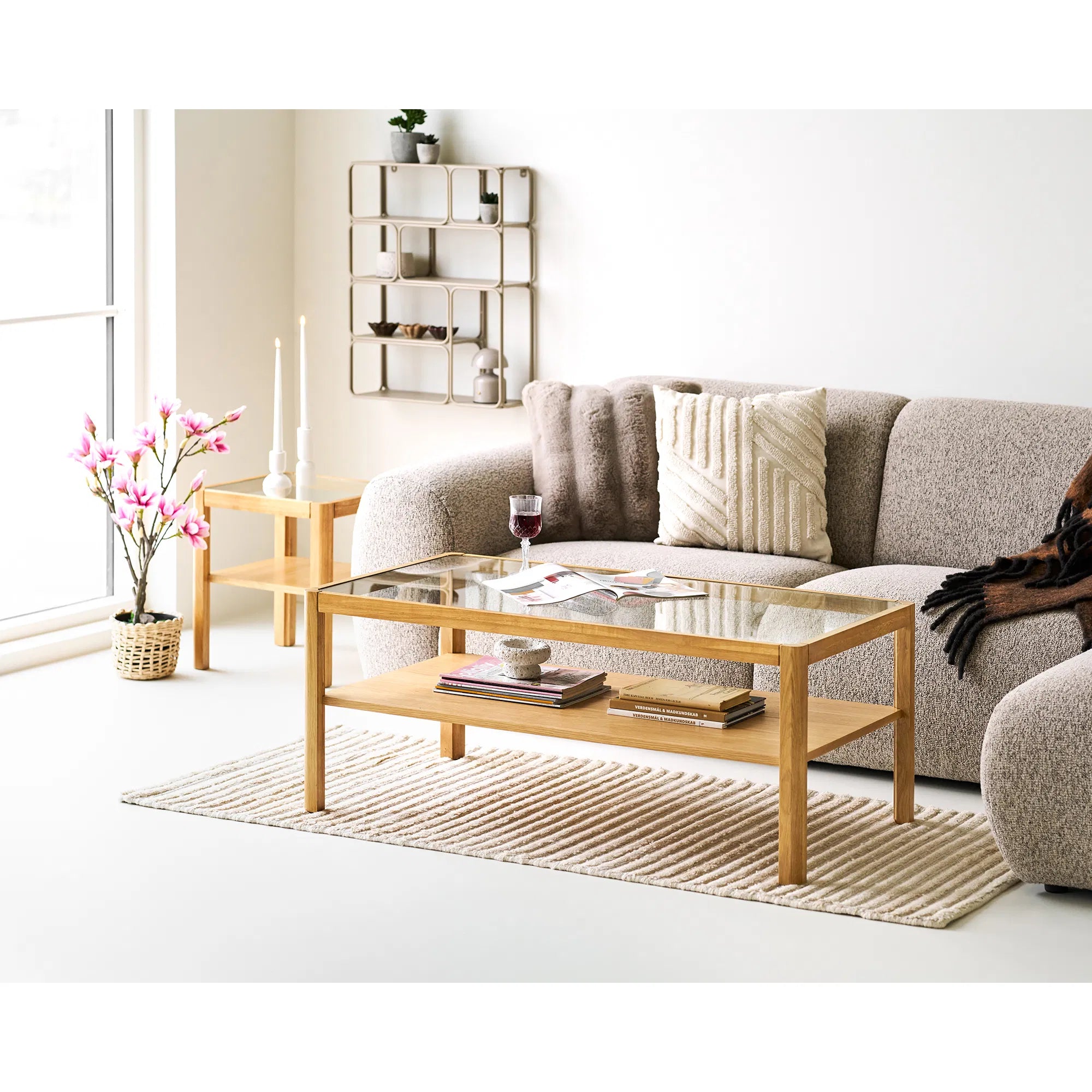 Lourmarin dohányzóasztal