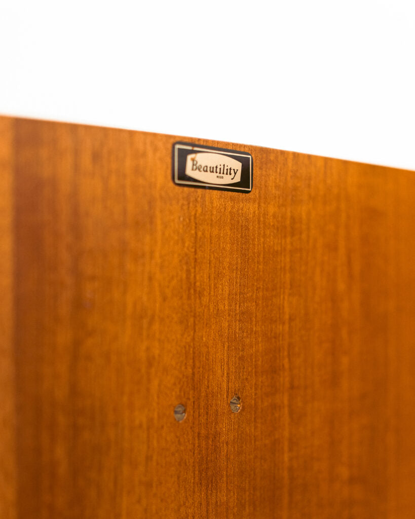 Beautility teakfa restaurált vintage komód
