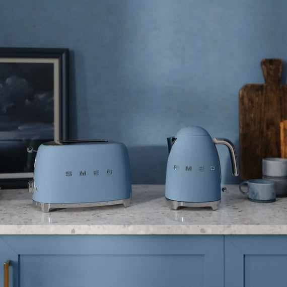 SMEG VÍZFORRALÓ, matt retro design