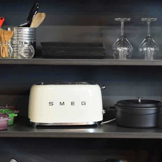 SMEG KENYÉRPIRÍTÓ 4 szeletes, retro design