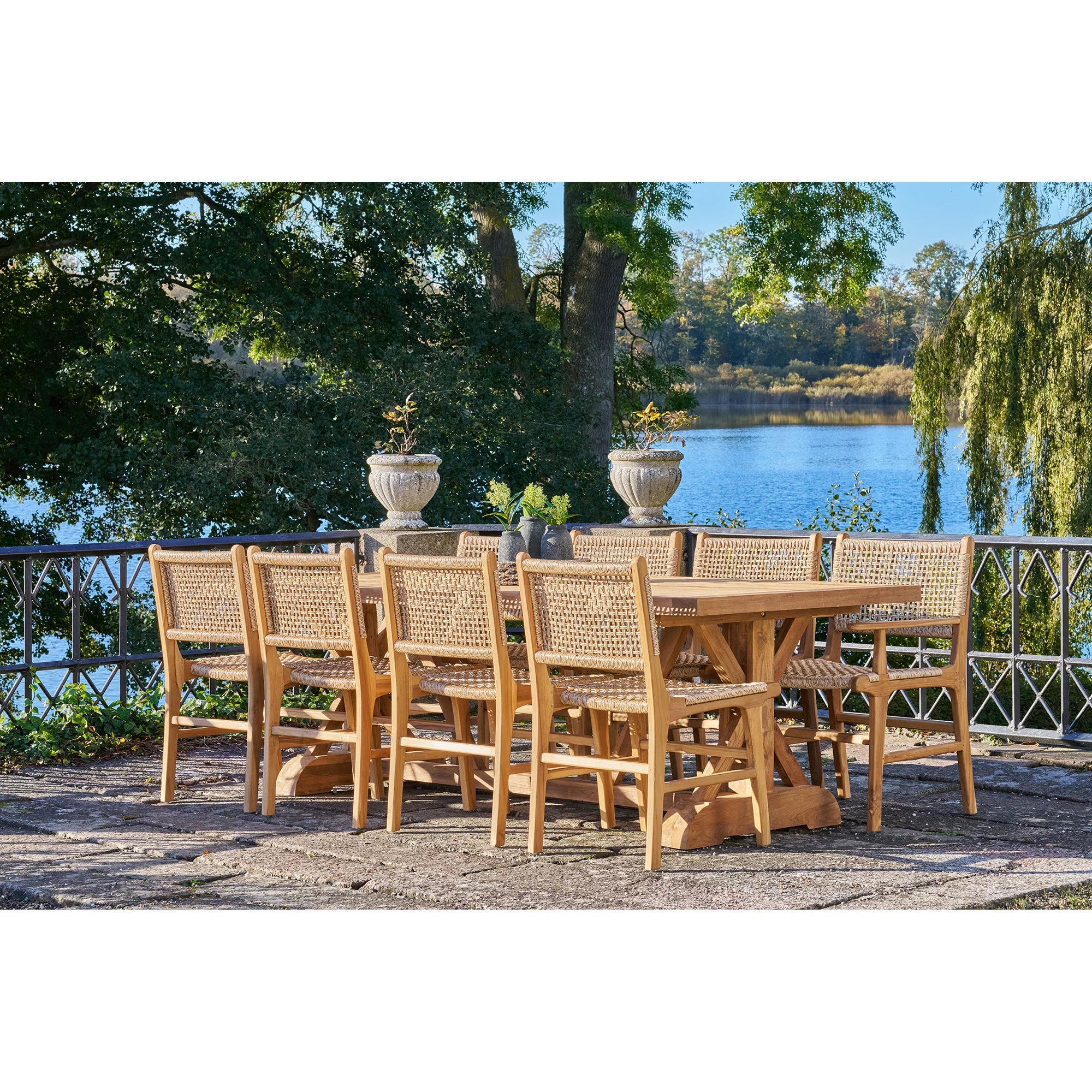 Volos kültéri teak fa asztal