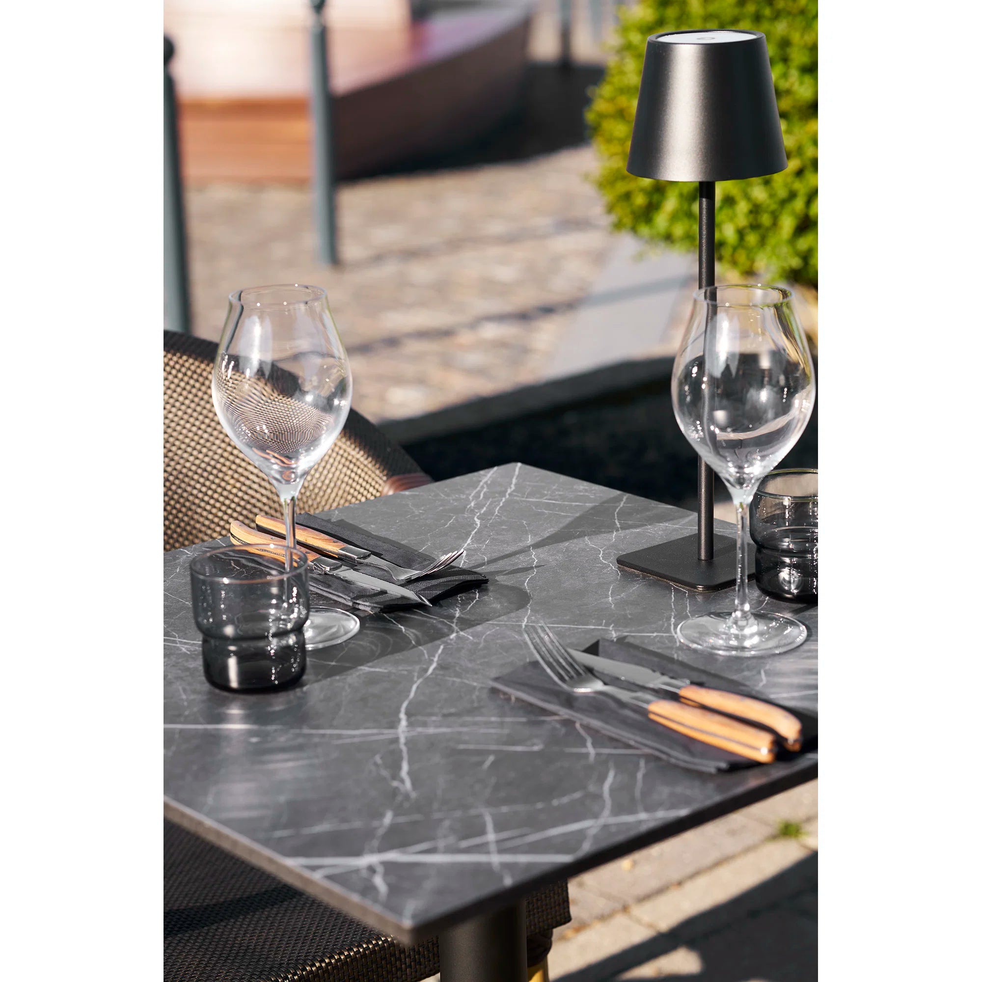 Blackdon bisztró asztal 60x60
