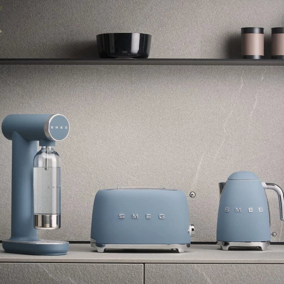 SMEG VÍZFORRALÓ, matt retro design