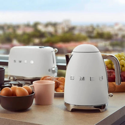 SMEG VÍZFORRALÓ, matt retro design