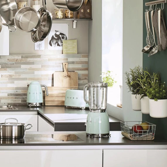 SMEG VÍZFORRALÓ, állítható vízhőfokkal, retro design