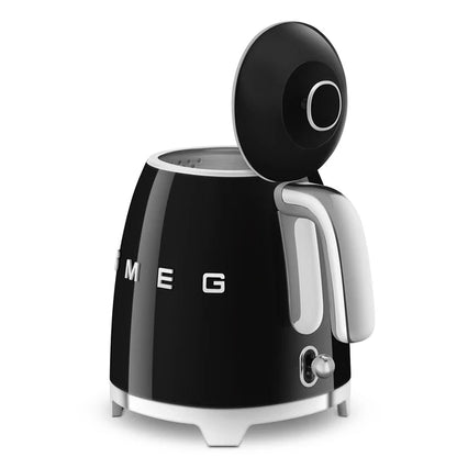 SMEG MINI VÍZFORRALÓ retro design