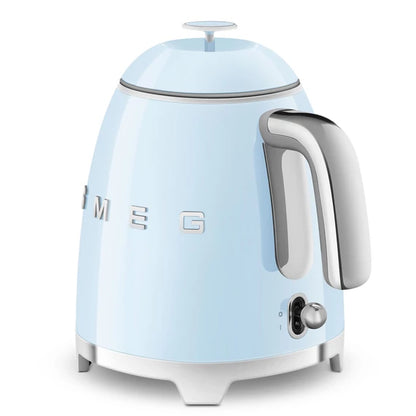 SMEG MINI VÍZFORRALÓ retro design