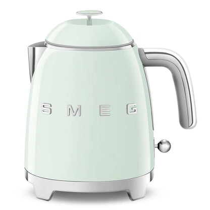 SMEG MINI VÍZFORRALÓ retro design