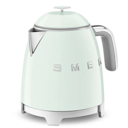 SMEG MINI VÍZFORRALÓ retro design
