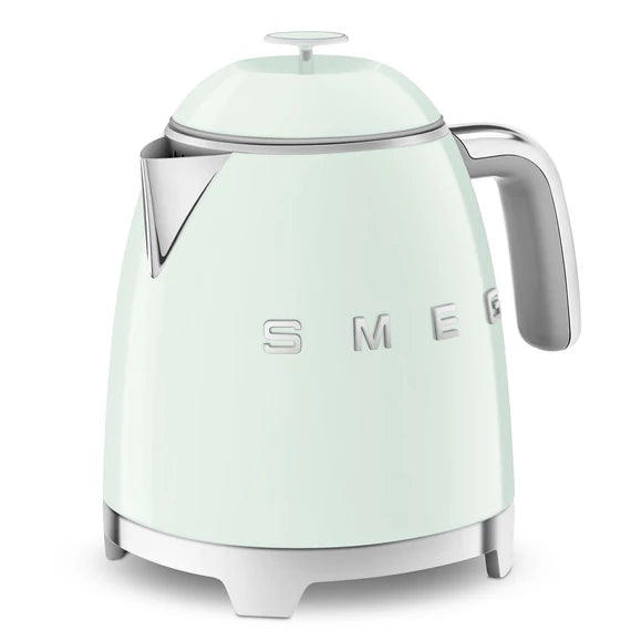 SMEG MINI VÍZFORRALÓ retro design