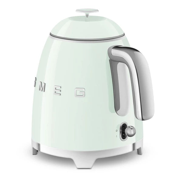SMEG MINI VÍZFORRALÓ retro design