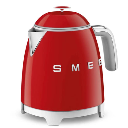 SMEG MINI VÍZFORRALÓ retro design