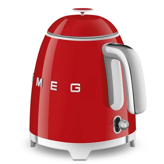 SMEG MINI VÍZFORRALÓ retro design