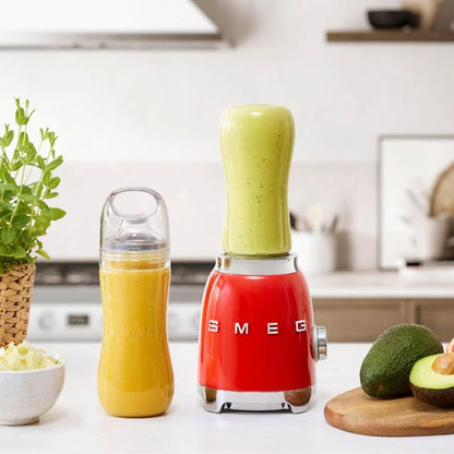 SMEG smoothie készítő EXTRA PALACKKAL, 50s retro design
